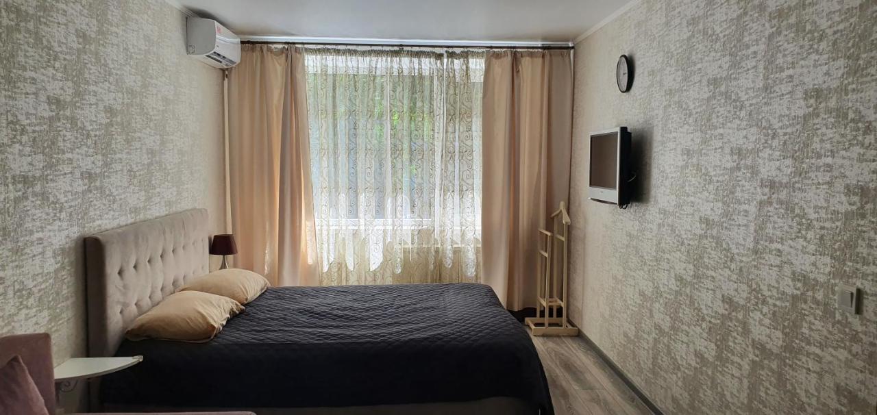 Квартира " A Quiet Place" Apartment Kamianets-Podilskyi Luaran gambar