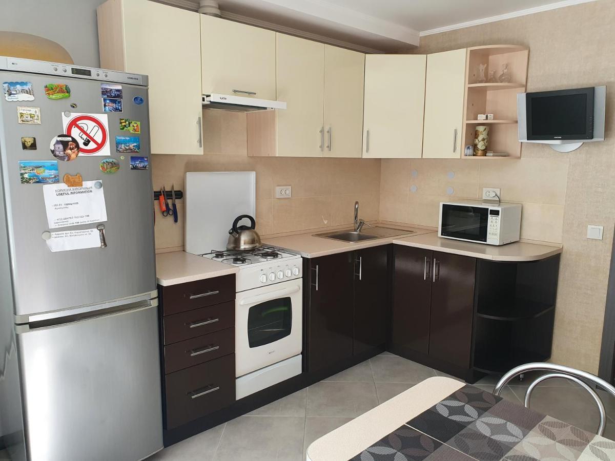 Квартира " A Quiet Place" Apartment Kamianets-Podilskyi Luaran gambar
