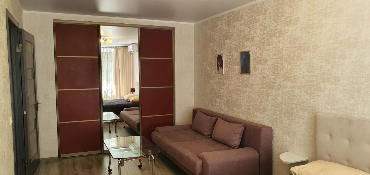 Квартира " A Quiet Place" Apartment Kamianets-Podilskyi Luaran gambar