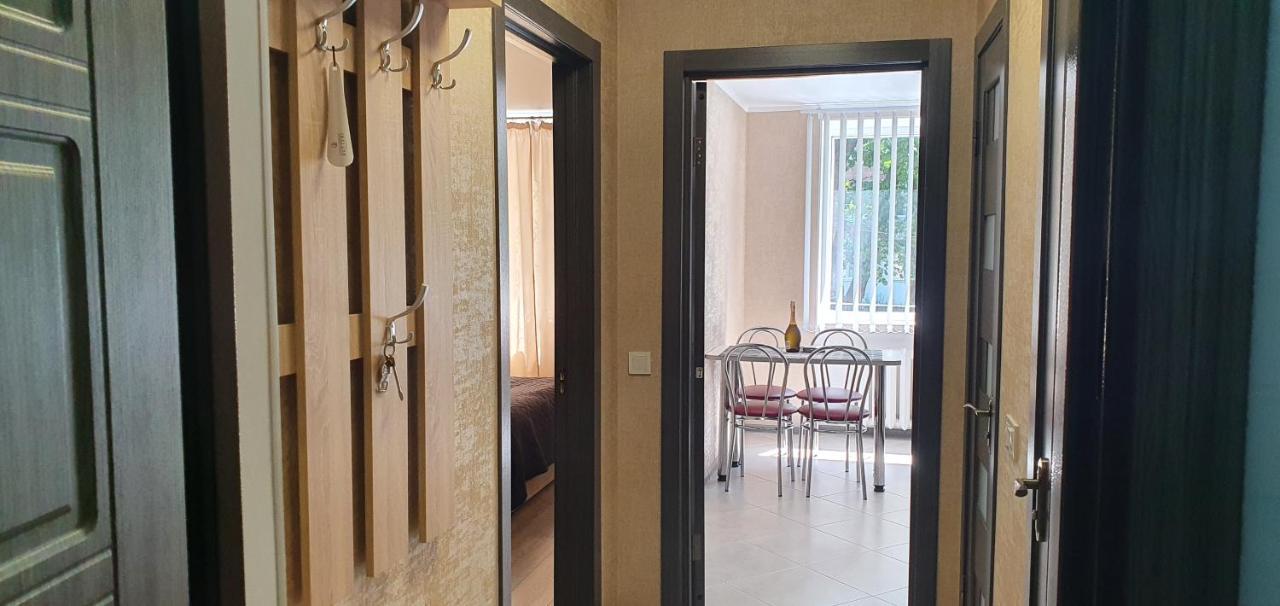 Квартира " A Quiet Place" Apartment Kamianets-Podilskyi Luaran gambar