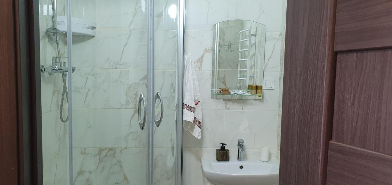 Квартира " A Quiet Place" Apartment Kamianets-Podilskyi Luaran gambar
